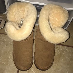 Brown low uggs